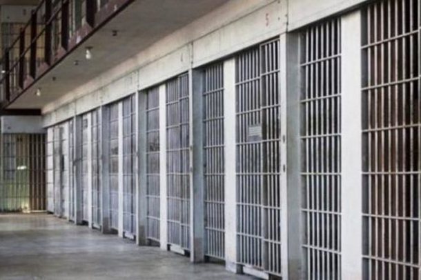 DETAJET E PARA/ Ndërron jetë i burgosuri në Shën Koll të Lezhës, dyshohet për…