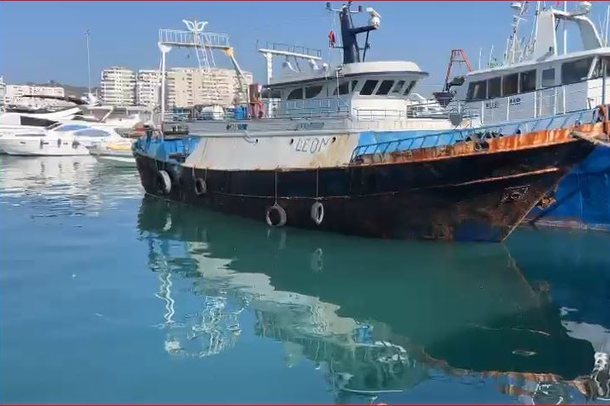“PAZARET” U BËNË NË MES TË DETIT/ DETAJE nga sekuestrimi i mijëra litrave naftë në Durrës, nisin hetimet për…