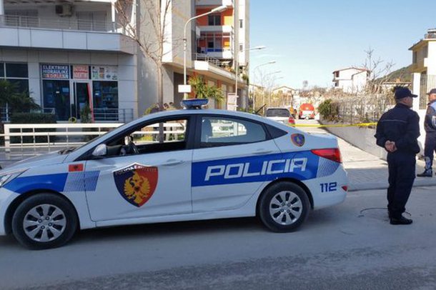 TË SHTËNA ME ARMË ZJARRI NË FIER/ Plagoset një person, autori…