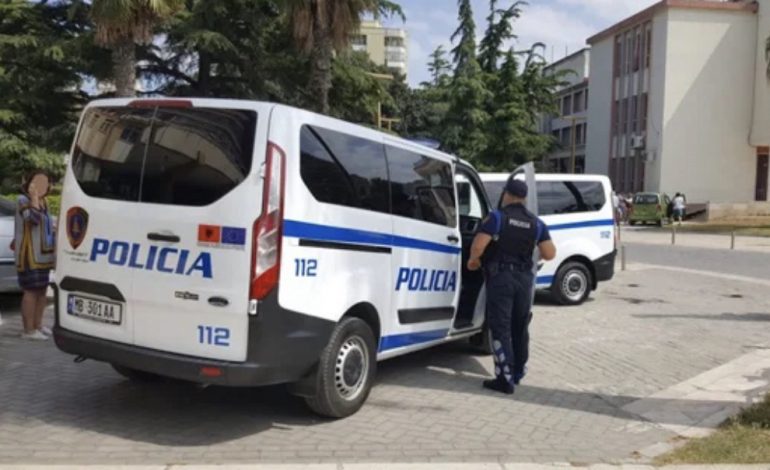 EMRI/ Kërkohej ndërkombëtarisht për trafik droge, kapet 32 vjeçari në Durrës