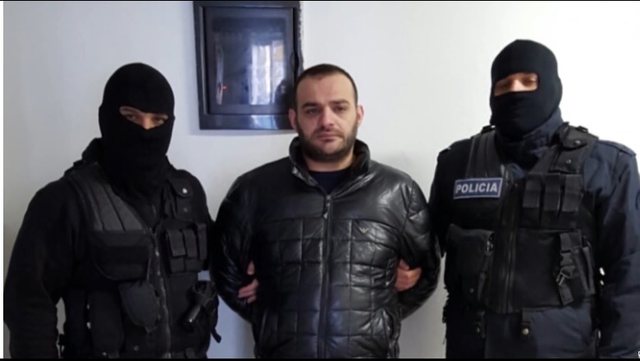 GODITËN ME THIKË 27 HERË TË RIUN NË NJË LOKAL NË “ISH BLLOK”/ Arrestohet 27-vjeçari në Tiranë, në kërkim bashkëpunëtori