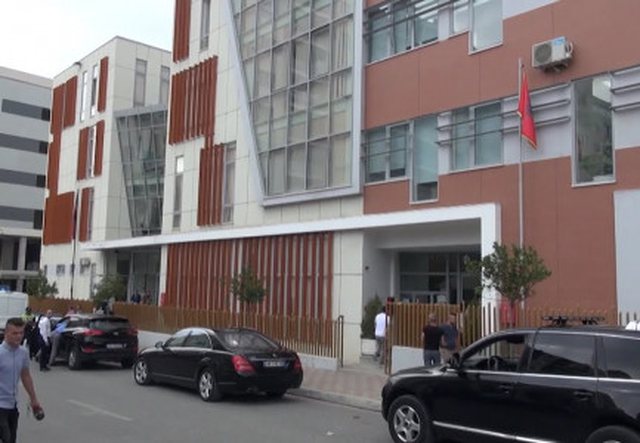 AKSIDENTOI PËR VDEKJE STUDENTIN DHE U LARGUA/ Konsulli i Bullgarisë në Shqipëri lihet në burg