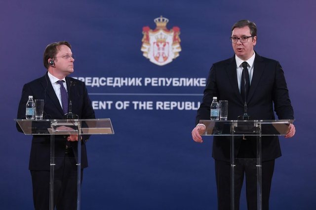DYSHOHET SE FAVORIZOI SERBINË NË NEGOCIATA/ Nisin HETIMET ndaj komisionerit të Zgjerimit, Oliver Varhelyi