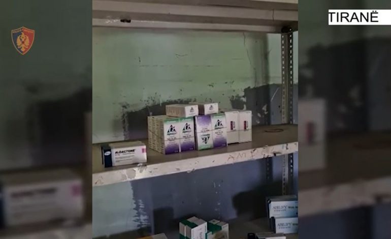 SHISNIN MEDIKAMENTE KONTRABANDË/ Arrestohet 59-vjeçari, procedohet edhe bashkëshortja e tij