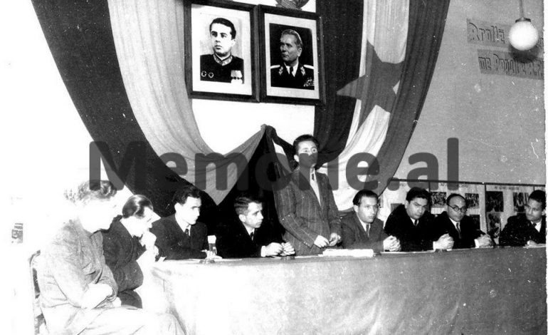 DOSSIER/ Dëshmia e rrallë e ish-ministrit të Punëve të Brendshme: Ç’më tha Enveri ditën kur u arrestua Koçi Xoxe, dhe si ia dorëzoi…