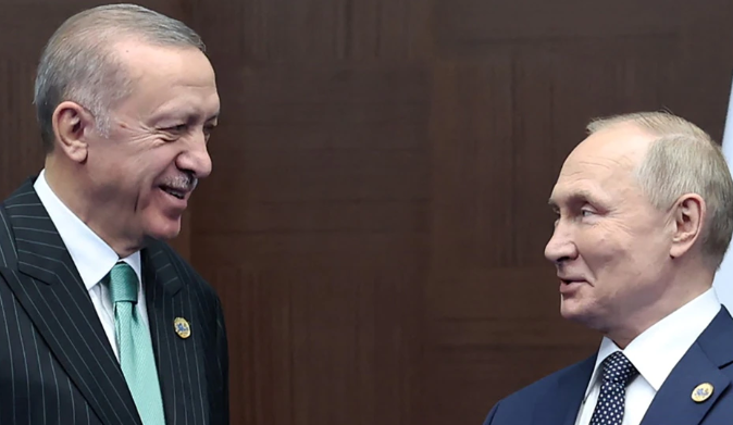 PUTIN BISEDË TELEFONIKE ME ERDOGAN/ Lideri rus shpreh shqetësimin për dërgimin e armëve perëndimore në Ukrainë