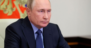 KUSH DO JETË PASARDHËSI I PUTINIT? Presidenti rus mund të dorëhiqet për të shmangur një tjetër revolucion