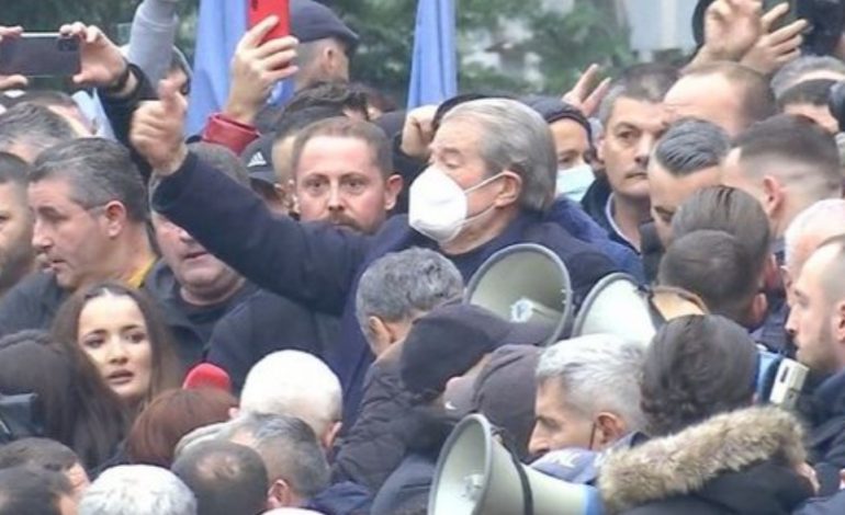 “MË E FUQISHMJA QË KA NJOHUR TIRANA”/ Sali Berisha njofton DATËN e protestës dhe bën PARALAJMËRIMIN