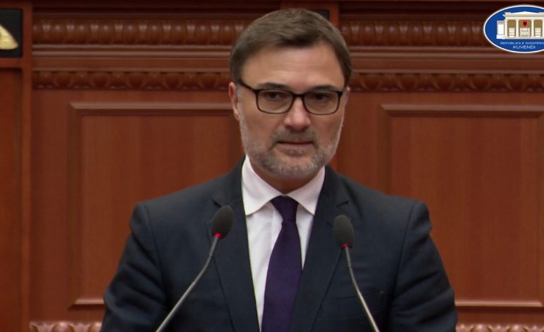 HOLOKAUSTI/ Alibeaj flet në seancën e posaçme në Kuvend me fjalët e Regan