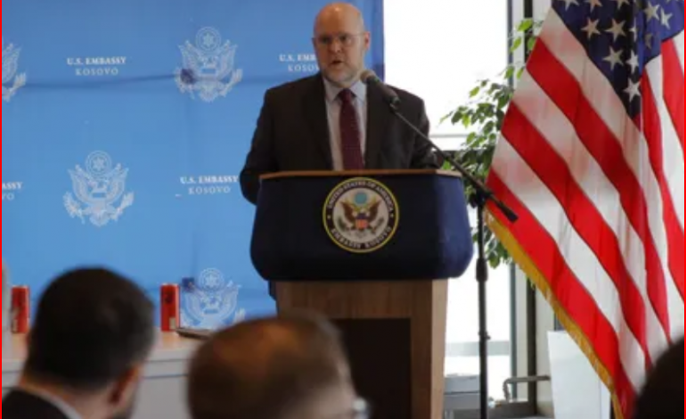 ÇFARË U DISKUTUA NË TRYEZË? Ambasadori i SHBA jep detaje për Asocacionin
