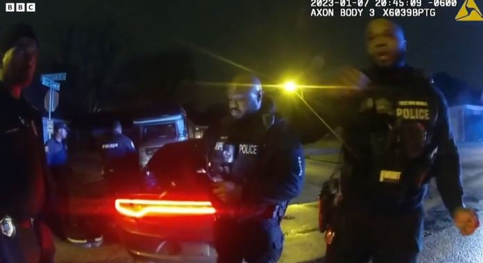 VDEKJA E TË RIUT ME NGJYRË/ Shpërbëhet njësia “Scorpion” në policinë amerikane që arrestoi dhe dhunoi 29-vjeçarin