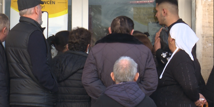 “PAKOJA E MADHE”/ Nis shpërndarja e bonusit 8 mijë Lekë, 695 mijë pensionistët kanë afat 36 muaj për ta tërhequr