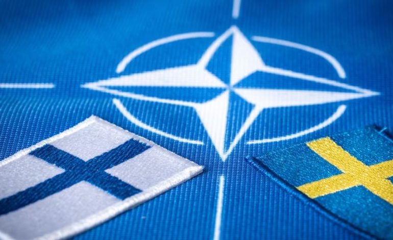 BISEDIMET PËR ANËTARËSIMIN NË NATO/ Protesta kundër Turqisë në Suedi nxit tensione të reja, Ankaraja…