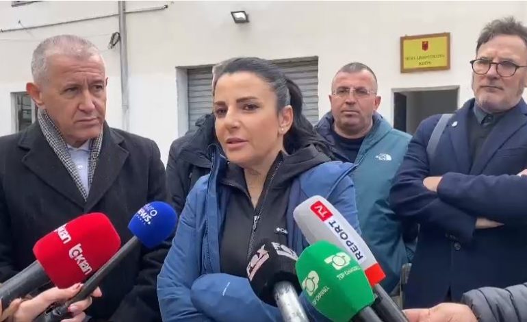 TËRMETI/ Balluku në shtabin e emergjencave në Klos: Do bëhen verifikimet brenda 24 orëve. Ja apeli për banorët