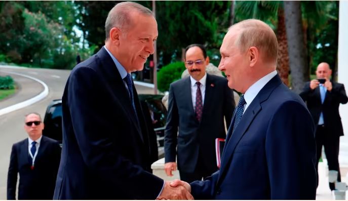 SHBA PRESION TURQISË/ I kërkon të respektojë sanksionet ndaj Rusisë
