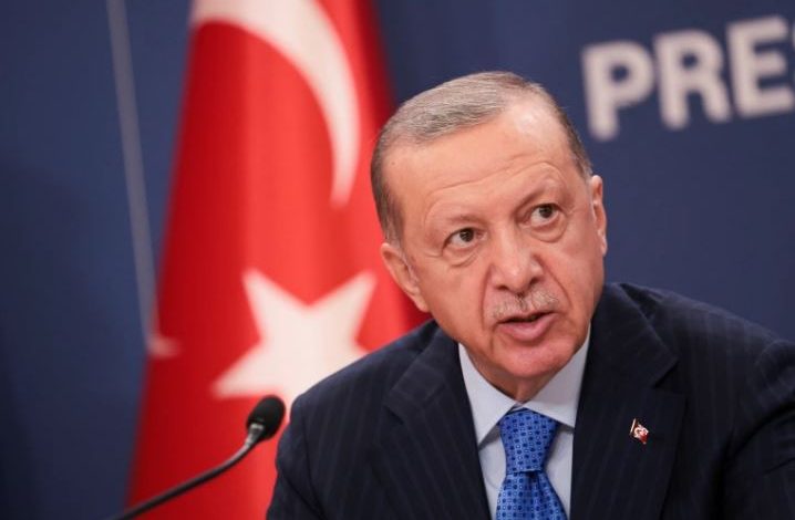 “NUK DO TË MBËSHTESIM ANËTARËSIMIN E SUEDISË NË NATO”/ Erdogan i prerë pas protestave në Stokholm: Nëse nuk tregojnë…