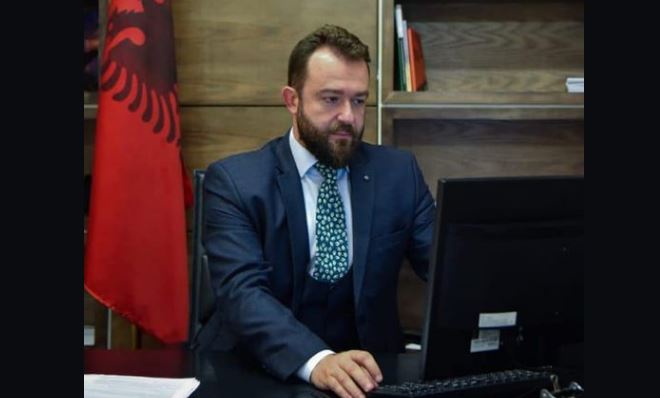 DOSJA/ Ishte në dijeni se pagesa ishte kryer, por vijoi dhënien e parave, si i shkaktoi dëm buxhetit zyrtari i Financave dhe i kaloi…