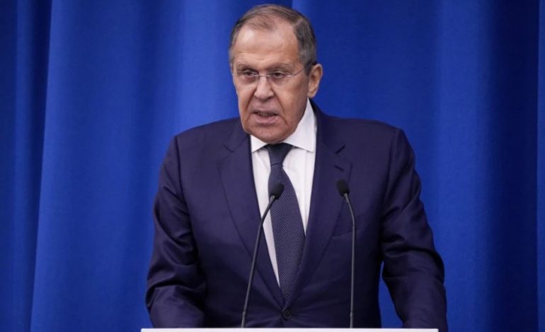 “NISËM NEGOCIATAT PËR ZGJIDHJEN E KONFLIKTIT NË MARS”/ Lavrov akuza Perëndimit: SHBA dhe evropianët i thanë Ukrainës të mos pranonte