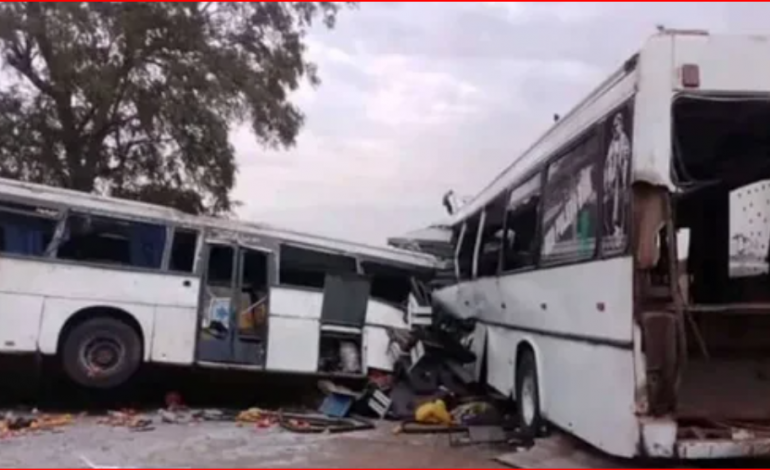 AKSIDENT TRAGJIK/ Autobusët përplasen “kokë më kokë”, 39 persona të vdekur