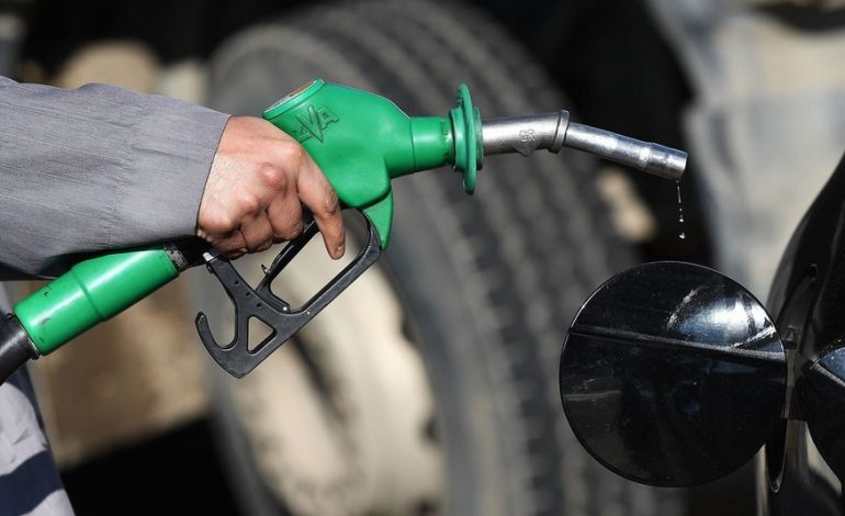 ZYRTARE NGA BORDI/ Ndryshon sërish çmimi i karburantit, ja sa do shitet nafta dhe benzina