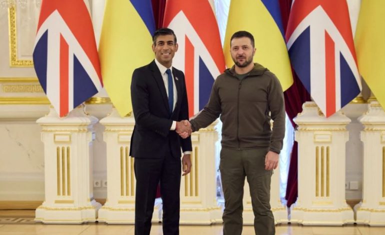 AGRESIONI RUS/ Sunak i premton Zelenskyt mbështetje afatgjatë për Ukrainën-