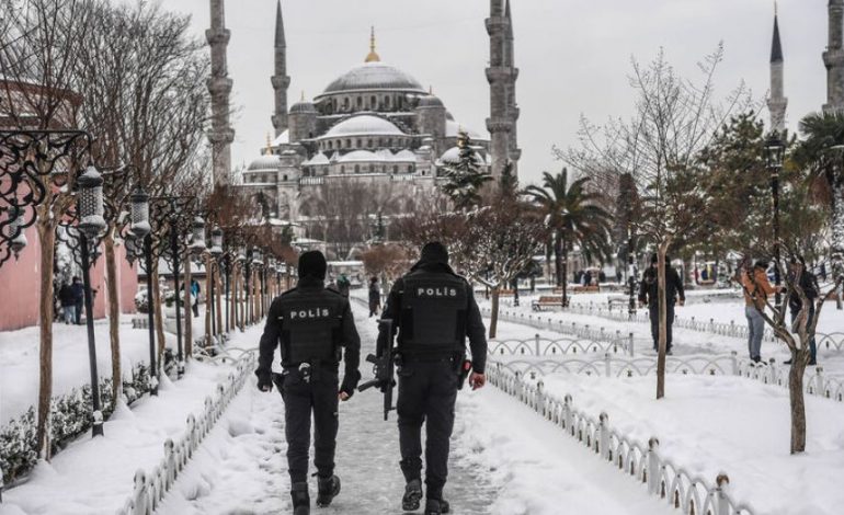 “RESTORANTET LUKSOZE PIKA TAKIMI PËR MAFIEN RUSE”/ Turqia ngre alarmin: Përplasjet mes klaneve kanë marrë rreth 50 jetë në Ballkan
