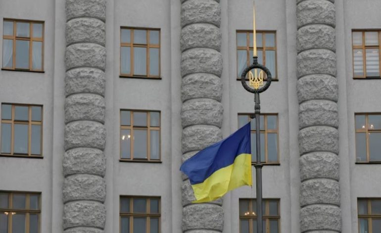AKUZA PËR KORRUPSION/ Prokurorë të 5 rajoneve në Ukrainë shkarkohen nga detyra