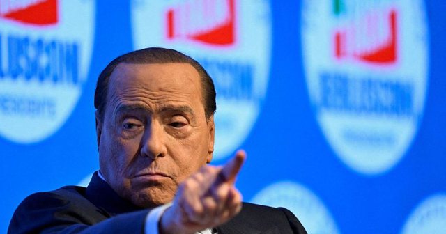 “RUBY”/ Berlusconi shpallet i pafajshëm: Durova 11 vite baltë dhe dëme politike