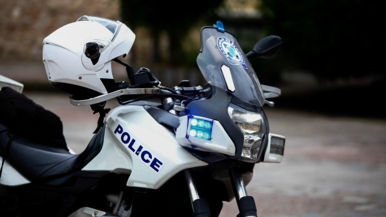 U DËNUA ME 5 MUAJ BURG/ 33-vjeçari “spektakël” në gjykatë, arratiset në sy të policëve