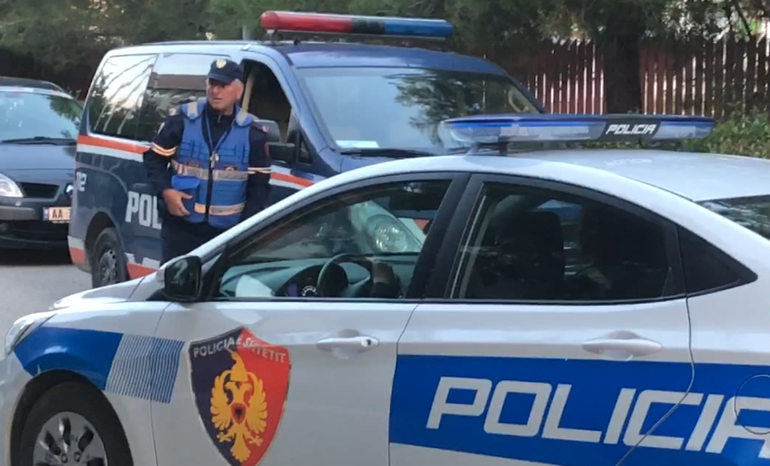 E PËSOJNË KEQ/ Vodhën një makinë dhe i shitën pjesët, vihen në pranga 2 të rinjtë në Tiranë