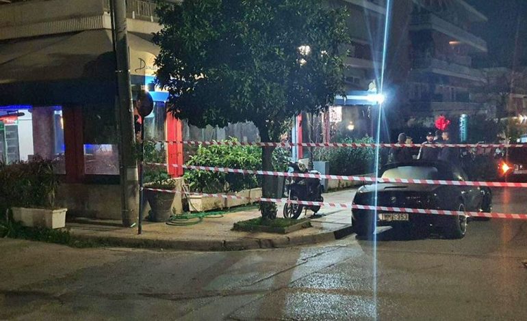NJË I VRARË NGA SHERRI MES SHQIPTARËVE NË ATHINË/ Viktima nuk kishte lidhje me grupin, çfarë u zbulua në vendin e krimit