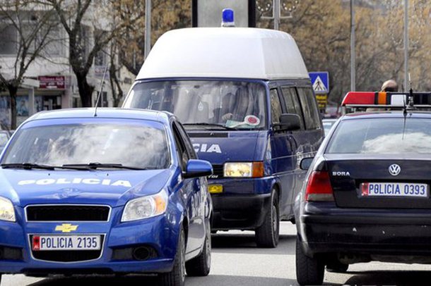 PLAGOSJE NË KRUJË/ Autori godet 39-vjeçarin me kosore, Policia…