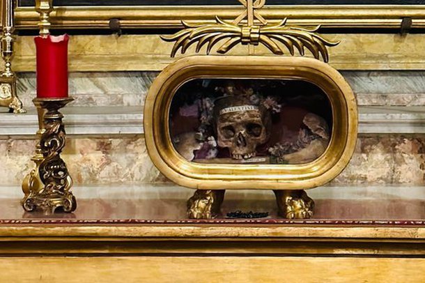 HISTORIA E TRE SHËN VALENTINEVE/ Letra nga burgu për dashurinë e pamundur dhe legjendat