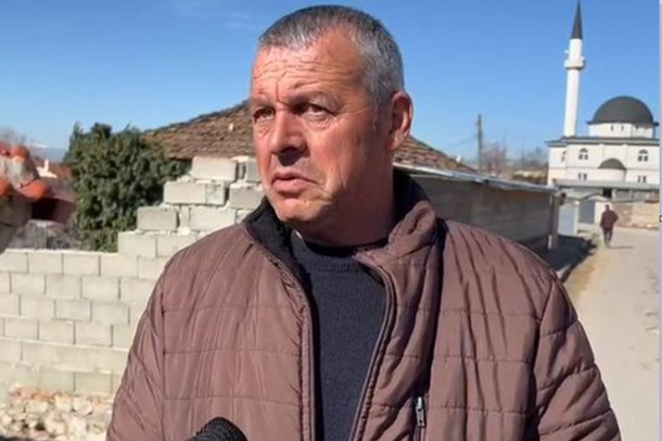 “SHTËPIA E MBULUAR ME GJAK”/ Kryeplaku flet për vrasjen në Maliq: Babai në depresion, djali pinte shumë