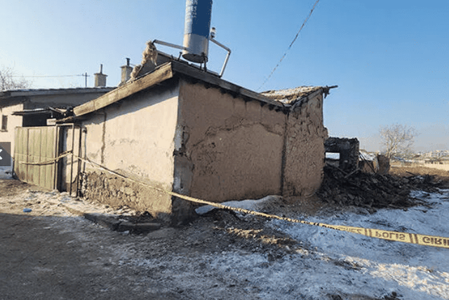 E TRISHTË! I shpëtuan tërmetit, familja me 7-anëtarë vdes nga shembja e çatisë