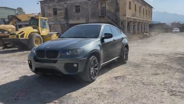 PUBLIKOHET VIDEO/ Ja si u vodh për 10 sekonda BMW që do përdorej për atentat në Elbasan