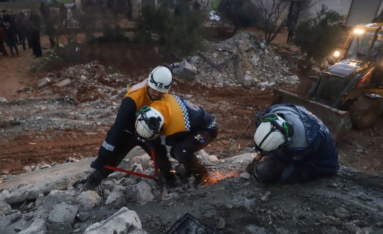 TËRMETI/ Paralajmërimi i Helmetave të Bardha: Numri i të vdekurve në pjesën e Sirisë së kontrolluar nga rebelët pritet të rritet
