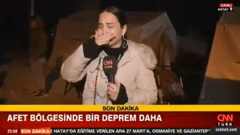 “TOKA PO DRIDHEJ SHUMË”/ Gazetarja e CNN shpërthen në lot pas tërmetit në Turqi: Njerëzit u larguan nga frika