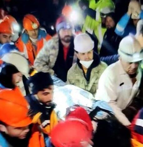 SËRISH MREKULLI NË TURQI/ Mësuesja nxirret nga rrënojat pas 6 ditësh, kërkesa e parë ishte…çaj