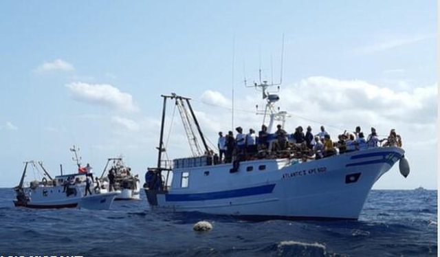 TRAGJIKE NE ITALI/ Mbytet anija me emigrantë, 34 të vdekur, mes tyre dhe fëmijë