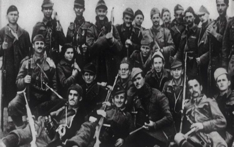 DOSSIER/ Dëshmitë e panjohura për ekzekutimin e partizanes, të akuzuar për “dashuri të ndaluar”: Kur mbi trupin e saj ranë…