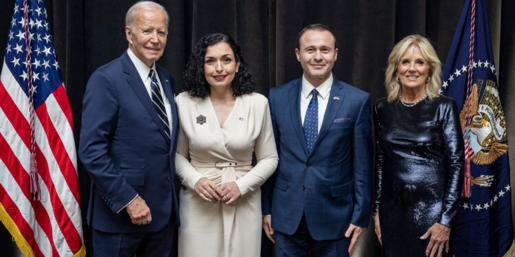 NGA BIDEN TE MBRETI CHARLES/ Osmani merr urime për 15-vjetorin e Pavarësisë së Kosovës