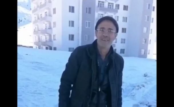 TËRMETI S’I SHEMBI DOT ASNJË PALLAT/ Ndërtuesi turk: Dikur më vunë gjobë, tani duan t’më japin medalje
