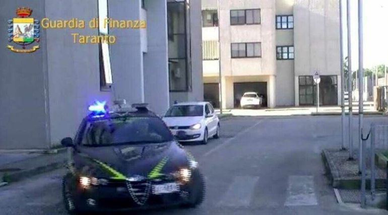 EMRAT/ Transportonin drogë nga Shqipëria dhe Holanda dhe e shisnin në Itali, gjykata ul dënimet për dy shqiptarët