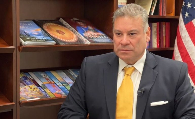 “DO JETË BAZA E MARRËVESHJES…”/ Escobar: E pranon ose jo Kurti, Asociacioni i komunave me shumicë serbe duhet të zbatohet