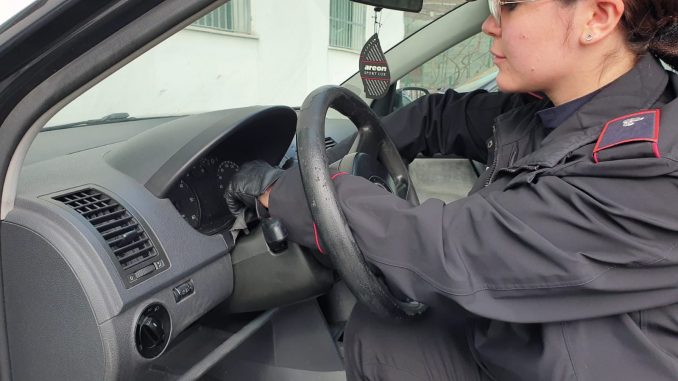 I TENSIONUAR DHE ME NXITIM PËR T’U LARGUAR/ Kapet me kokainë 20-vjeçari shqiptar në Itali, ja ku e kishte fshehur