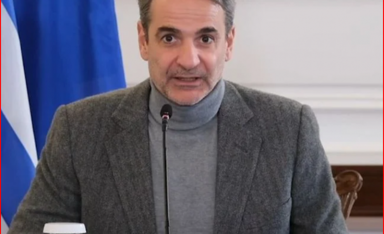 TËRMETI AFRON GREQINË ME TURQINË/ Ekipet e shpëtimit greke krah trupave të emergjencave turke