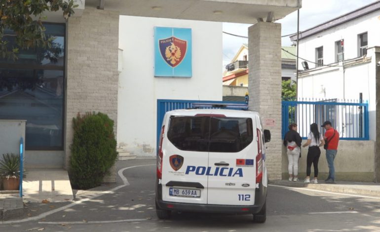 SKANDALI/ Do të shisnin foshnjën për 5 mijë euro. Policia arreston babain dhe procedon nënën