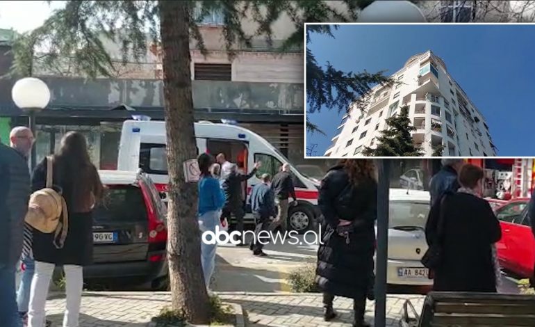 PAMJET/ Përfshihet nga flakët apartamenti pas Presidencës, zjarrfikëset në vendngjarje