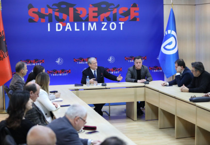 KRYESIA E PD/ Berisha: Ky porositës i vrasjes së opozitës largohet vetëm me revolucion